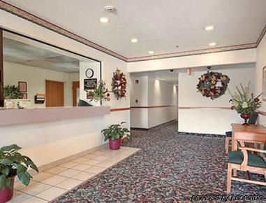Hunter Lodge Ripley Interior photo